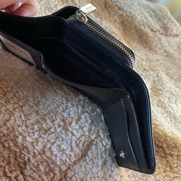 SOLD~ Kate Spade Black w/Gold Tri Fold Wallet Zipper - Picture 4 of 5